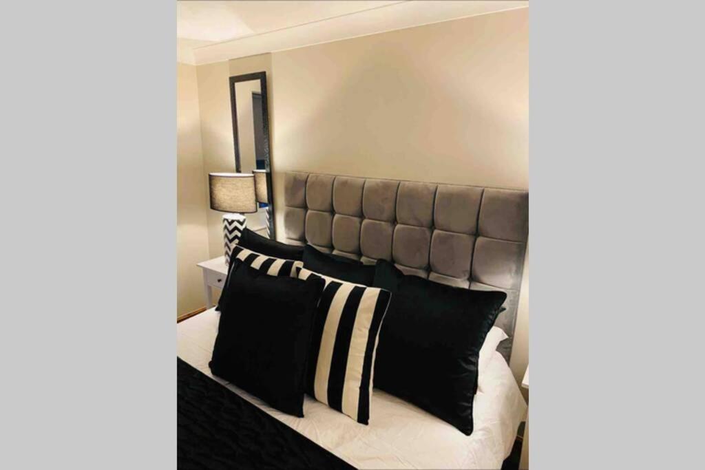 Victoria Retreat Villa ยอร์ค ภายนอก รูปภาพ
